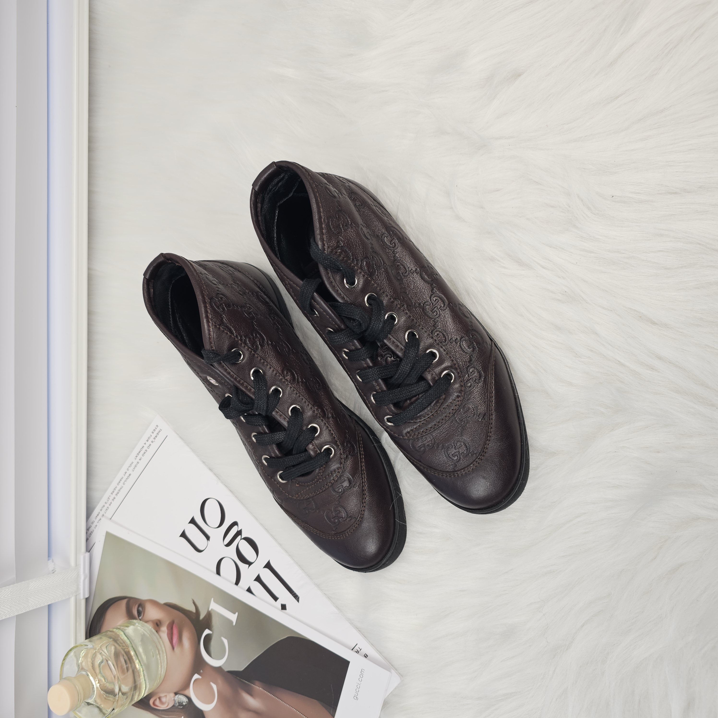 95新 GUCCI/古驰 棕色Logo压纹休闲高帮鞋35.5码公价6.8k /7370