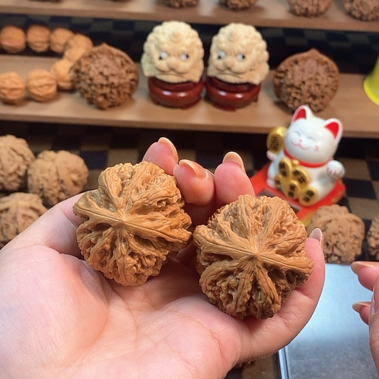 【闪购商品】桃核把件Z**l42粗筋。          