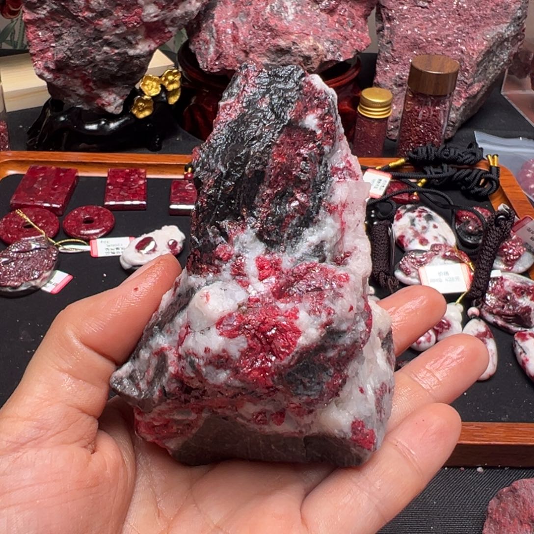 茉***茶天然辰砂天然朱砂原石毛料