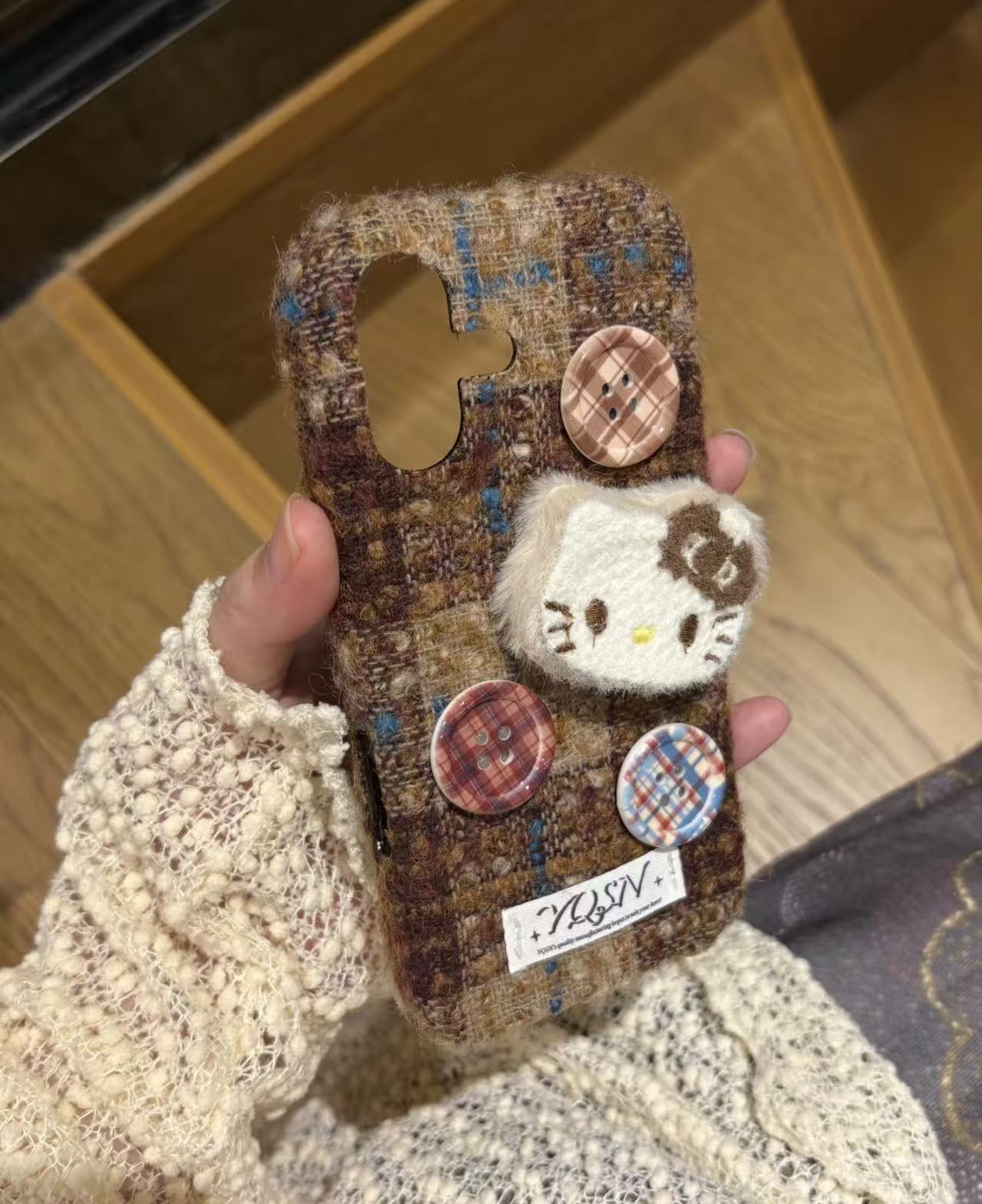 棕格立体纽扣kitty脑袋适用iphone16pro手机壳15苹果14少女13