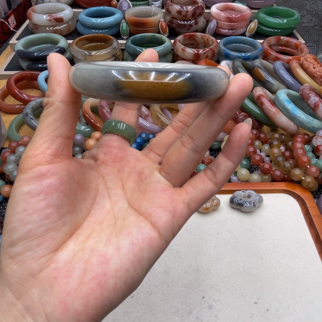 石英质玉未镶嵌圈口56