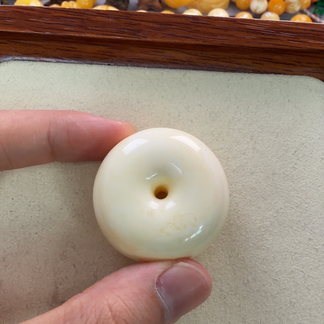 琥珀未镶嵌珠宝奇石20g