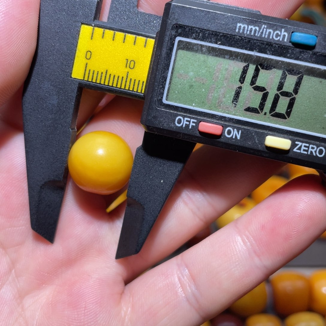 裸石琥珀未镶嵌苹果珠