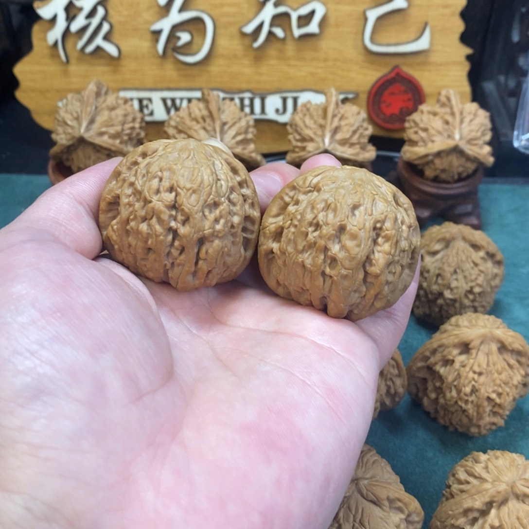 文玩核桃把件铁锤40全品43克