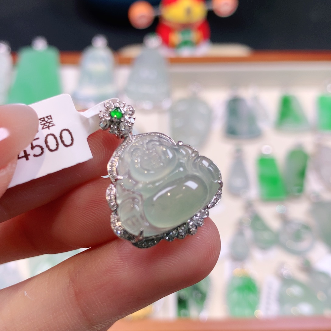 翡翠颈饰18K金镶嵌M*佛