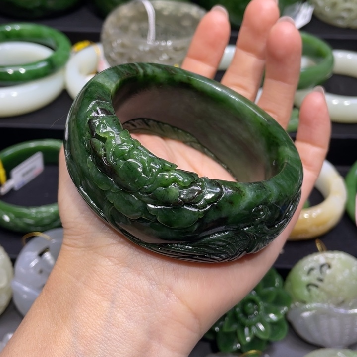 和田玉手镯59圈口 编号108未镶嵌