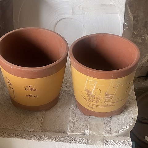 中国宜兴紫砂花盆，