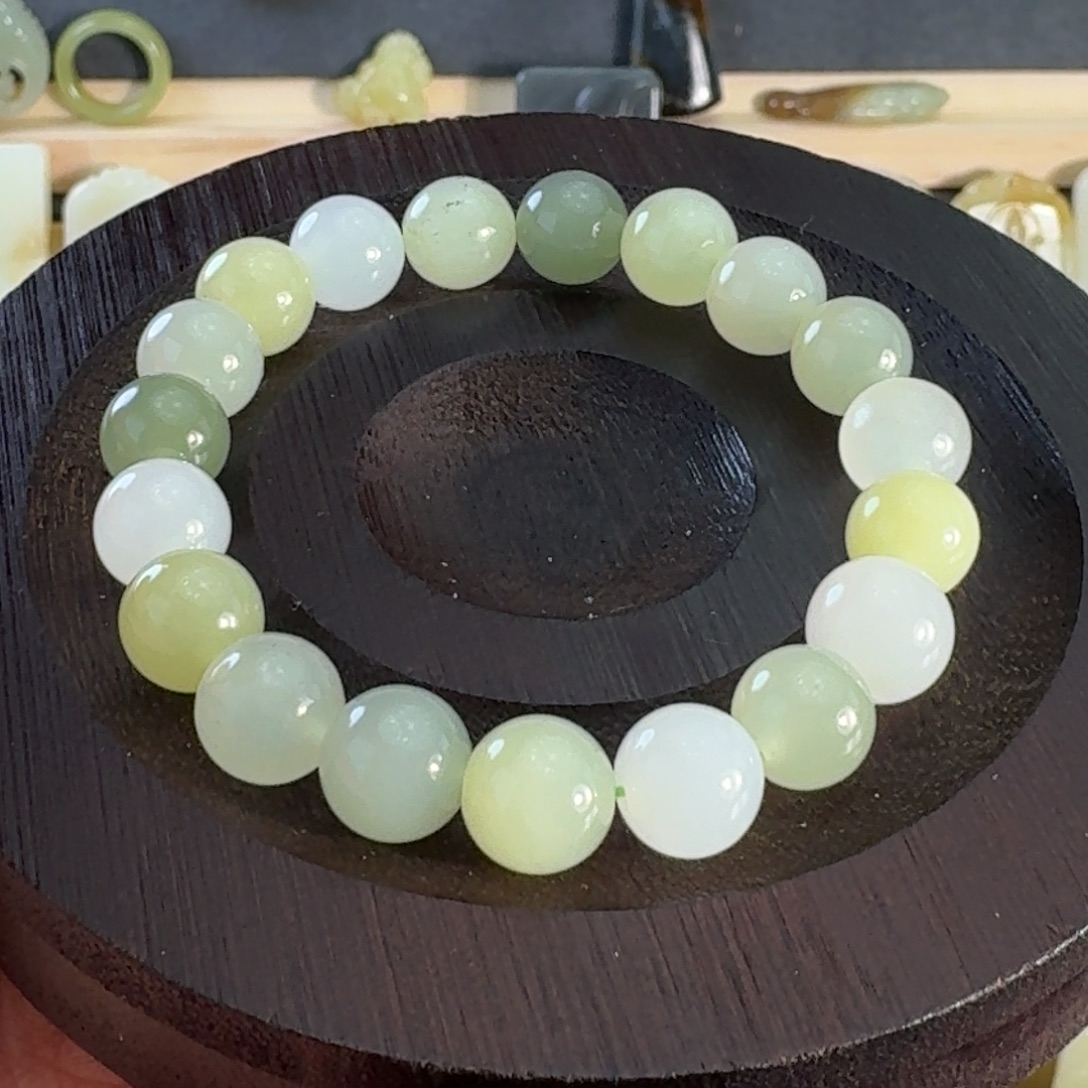 和田玉未镶嵌手链微瑕