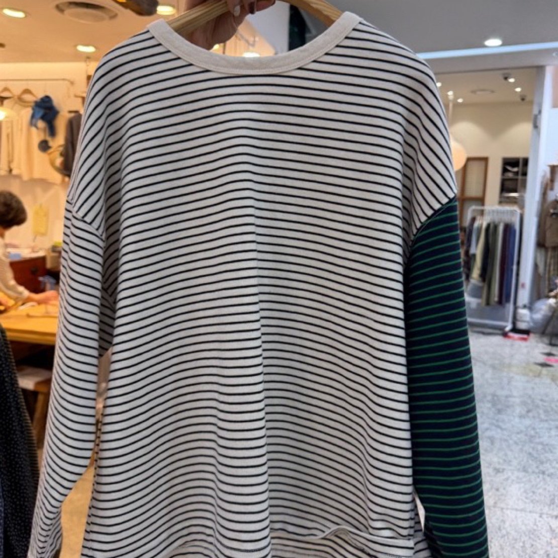 东大门正品 厚条纹t（不支持退货！）