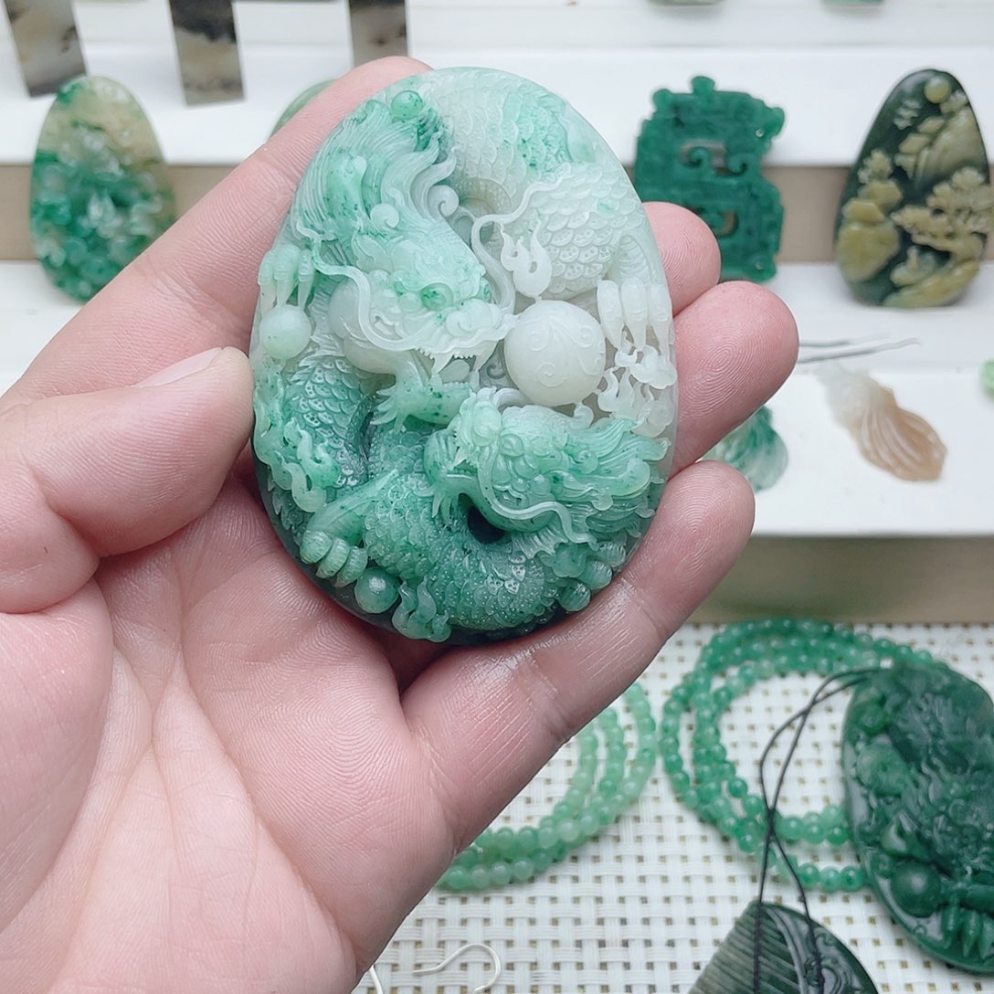 *****独山玉未镶嵌挂件