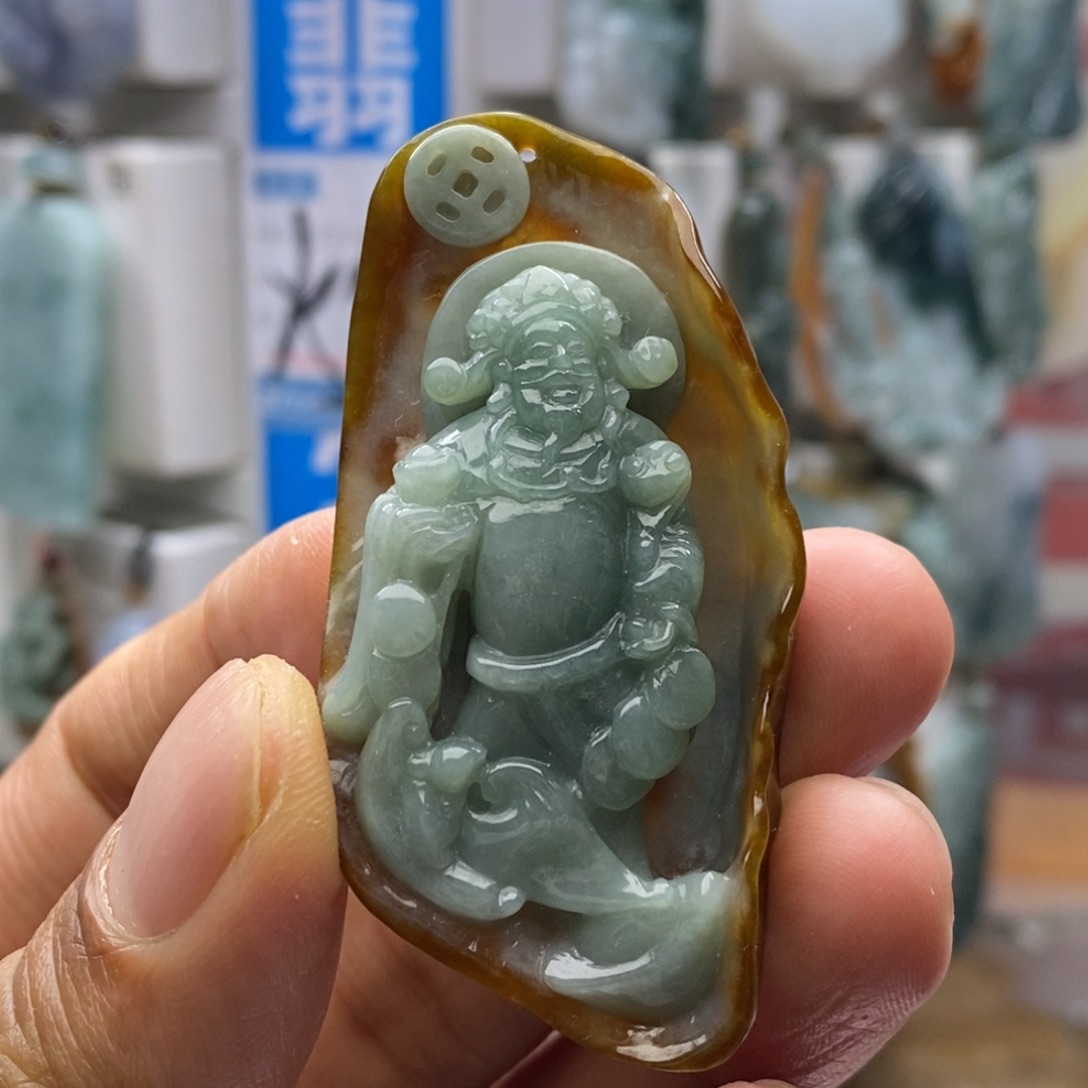 翡翠颈饰未镶嵌财富