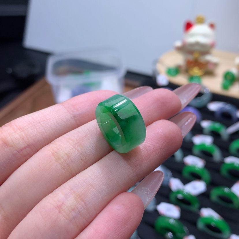 【闪购商品】未镶嵌戒指翡翠高****橱路路通