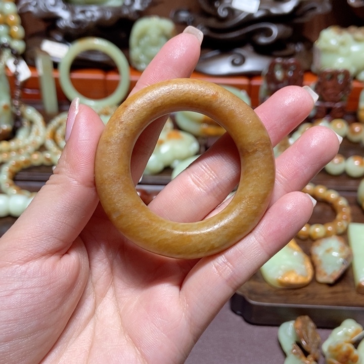 岫岩河磨玉（透闪石质玉）挂件未镶嵌