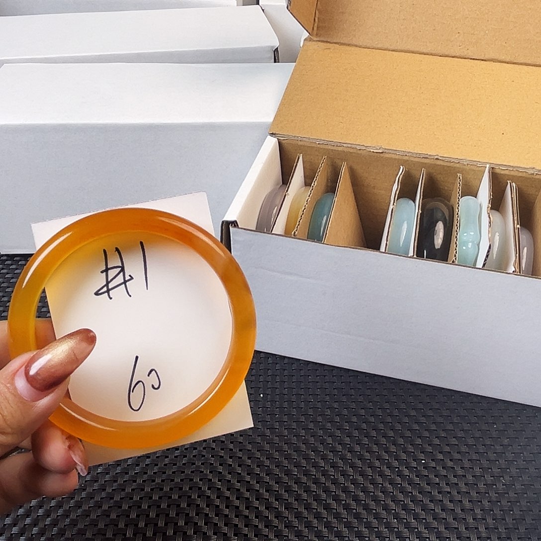 玛瑙/玉髓手镯未镶嵌1