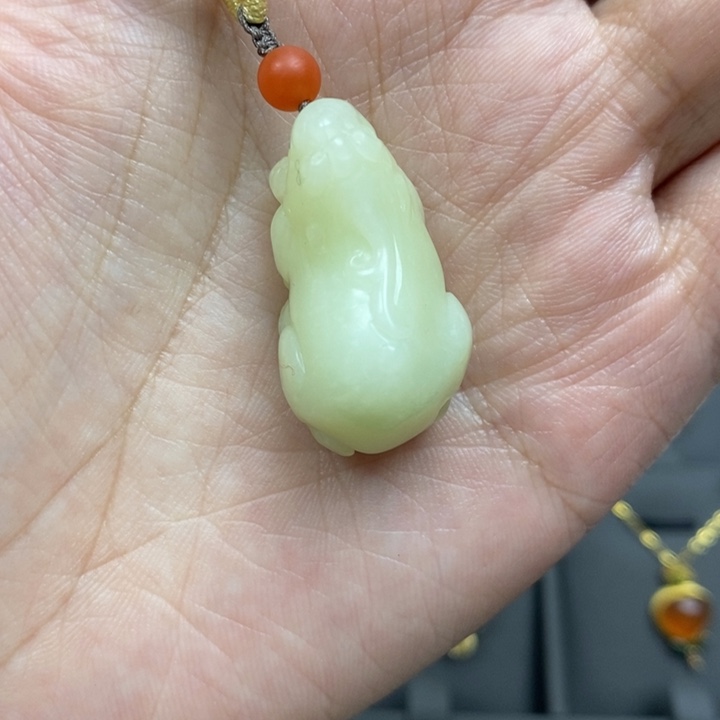 和田玉颈饰未镶嵌