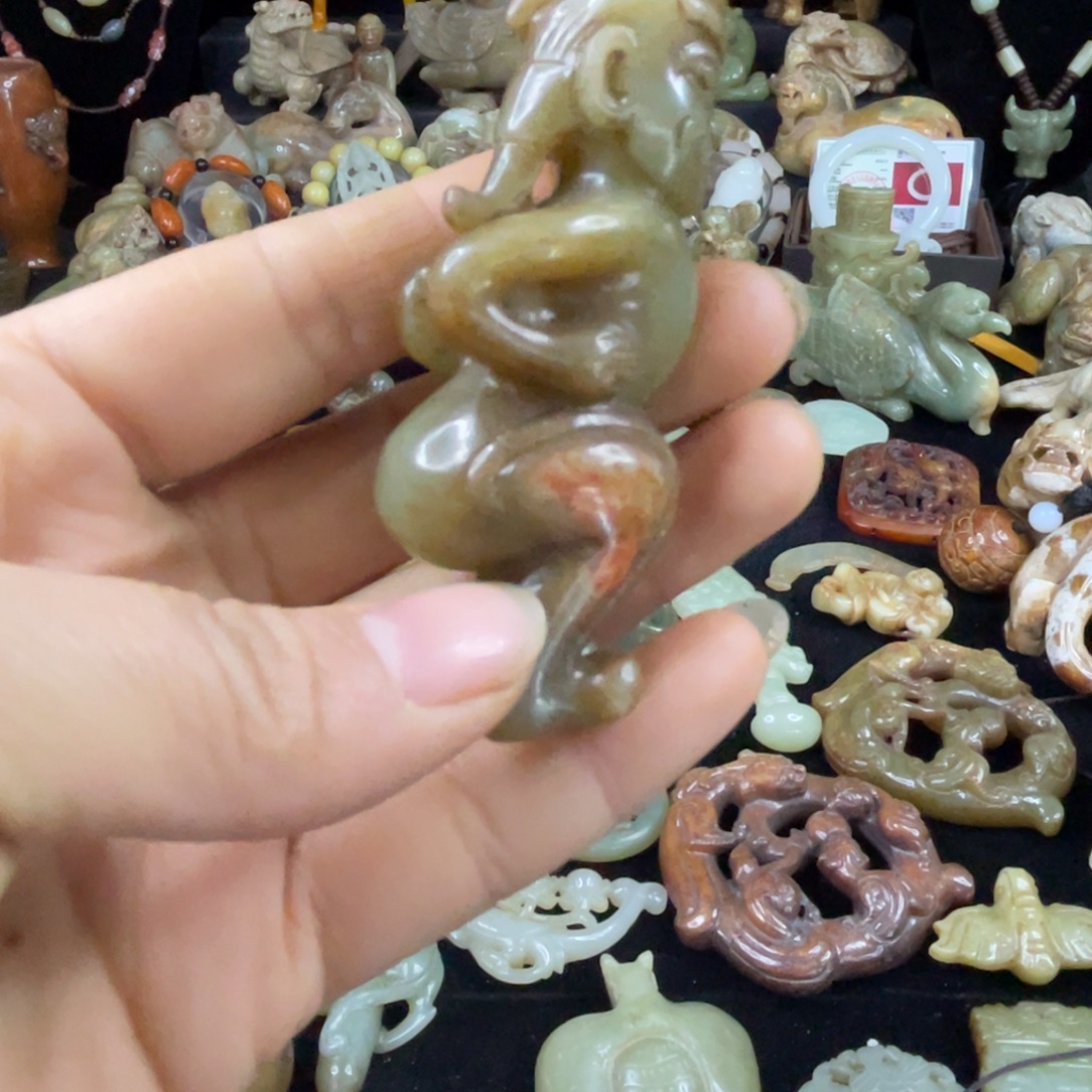 青***花和田玉未镶嵌挂件