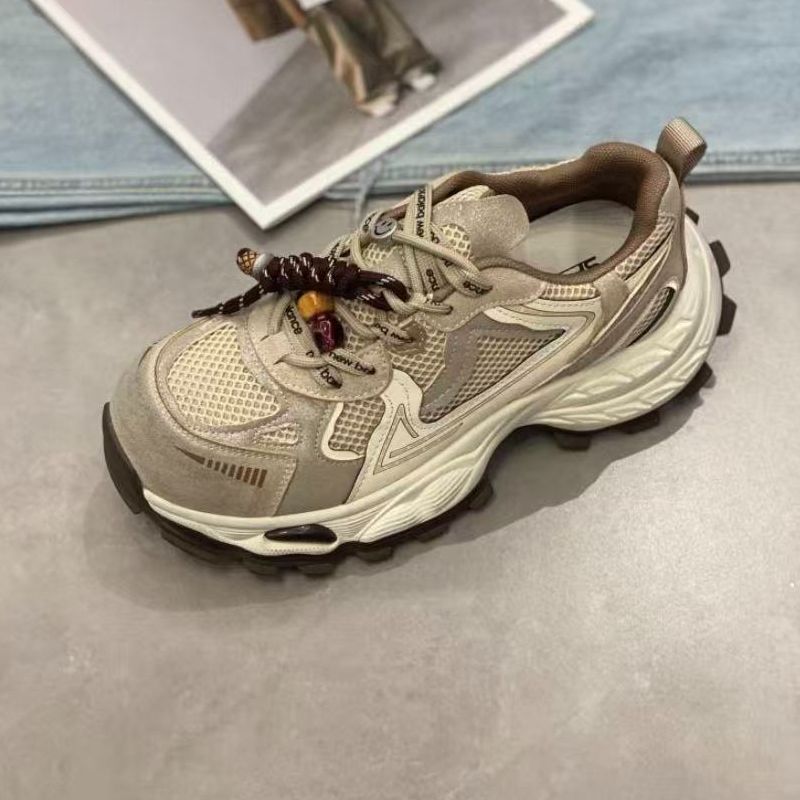 2025新款显脚小透气百搭休闲轻便时尚女老爹鞋女5D8-10758