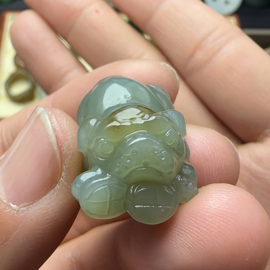 和田玉颈饰未镶嵌定制