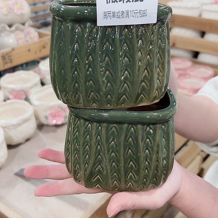 微瑕疵.介意勿拍，陶瓷花盆