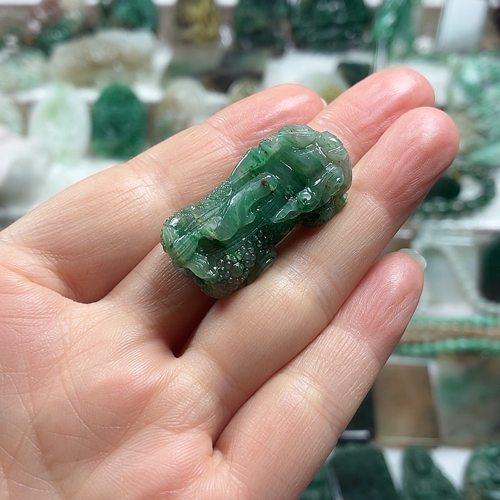 独山玉未镶嵌鐲子