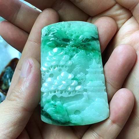 翡翠未镶嵌颈饰红**客天然缅甸翡翠a货