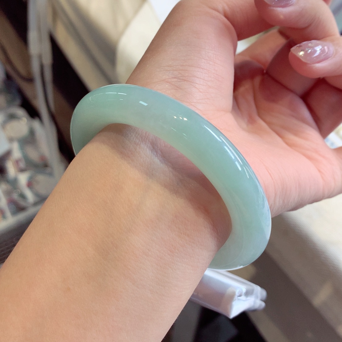 翡翠手镯未镶嵌11圆条77