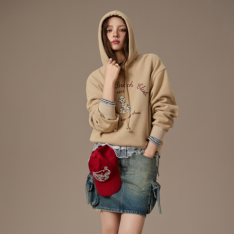 【47】CHUU秋冬时尚百搭字母小狗印花抽绳连帽长袖卫衣FHLJ007W