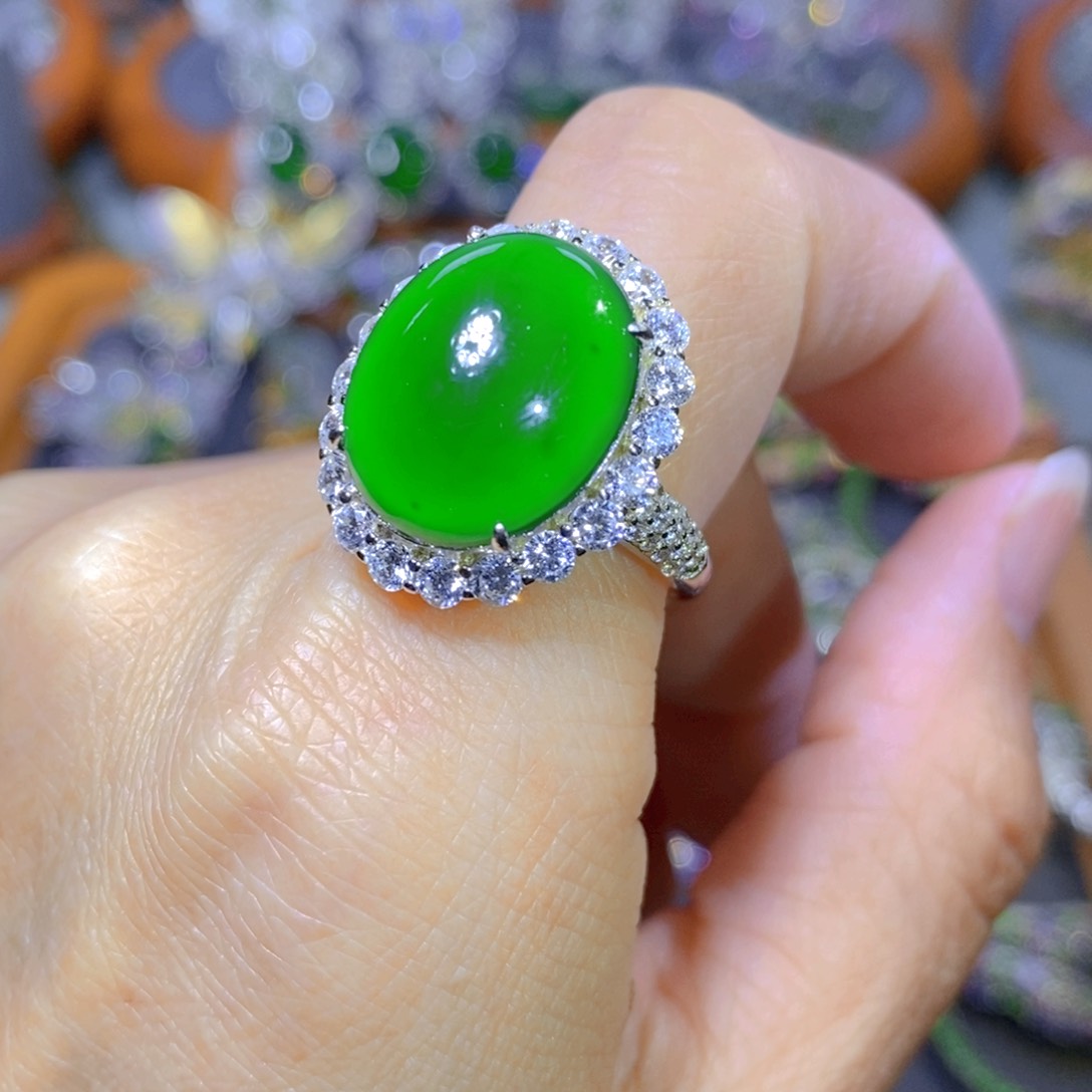 翡翠颈饰银S925镶嵌天然翡翠