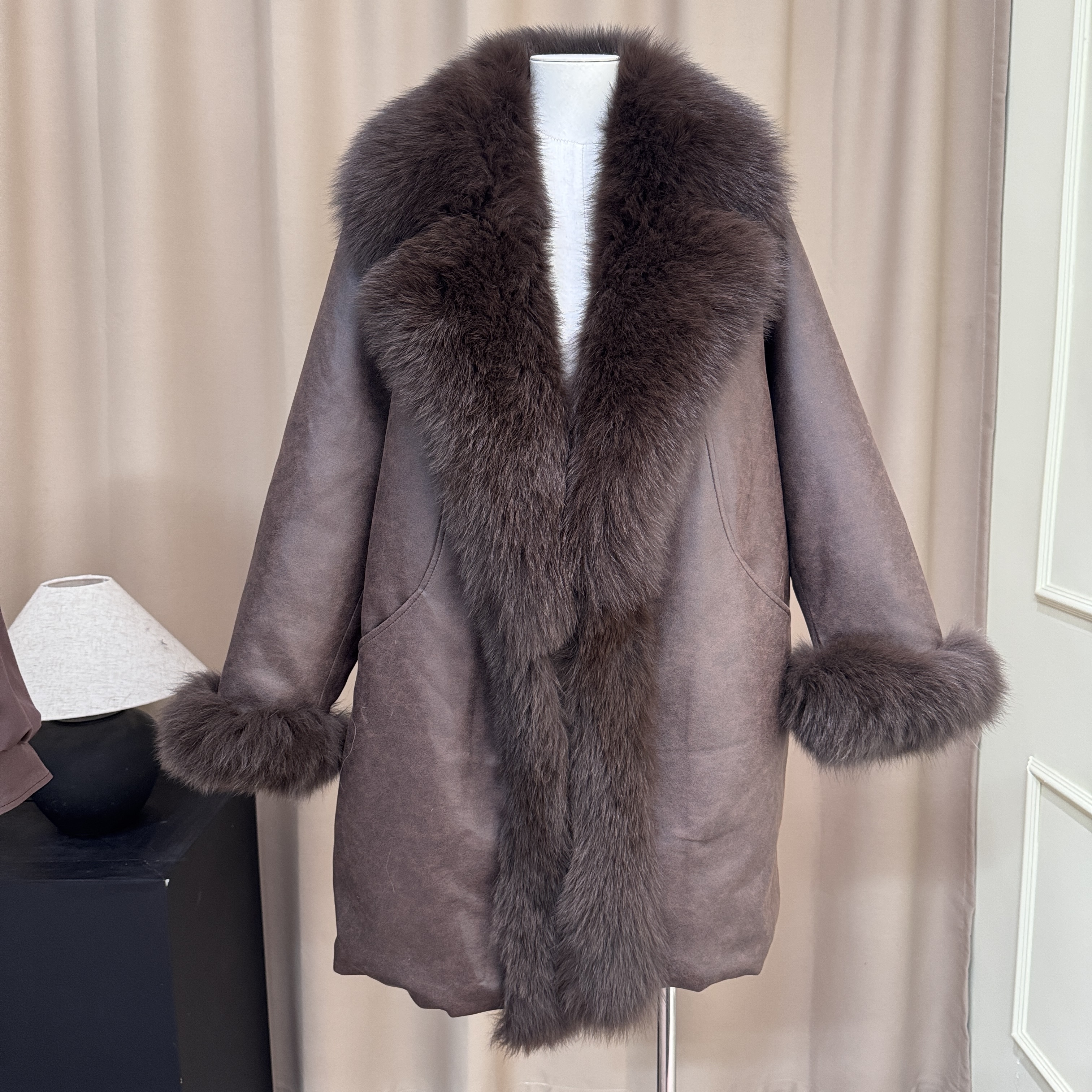 90鹅绒芬兰进口超大狐狸毛领鹅绒服羽绒派克2025新款皮草保暖大衣