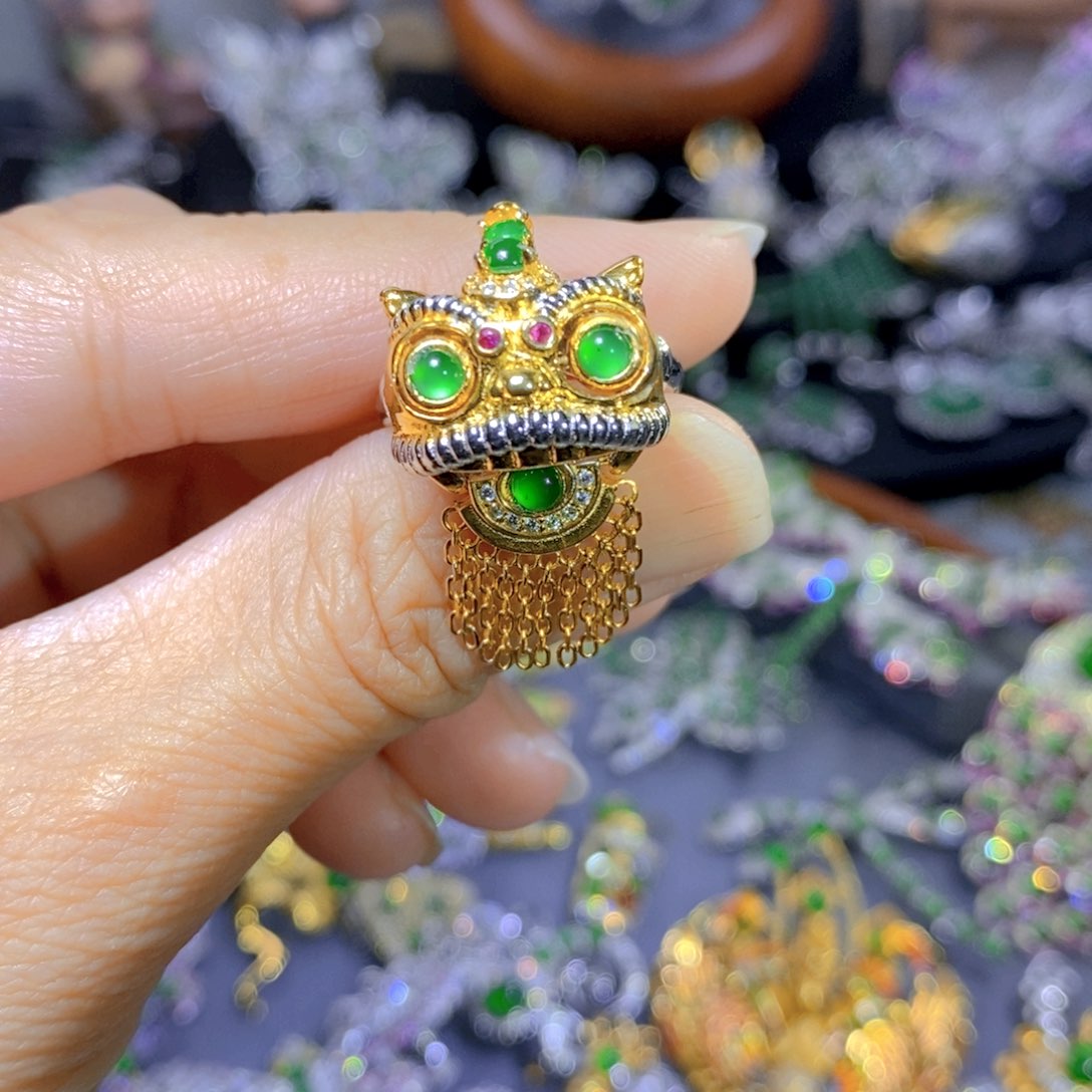 翡翠颈饰银S925镶嵌天然翡翠