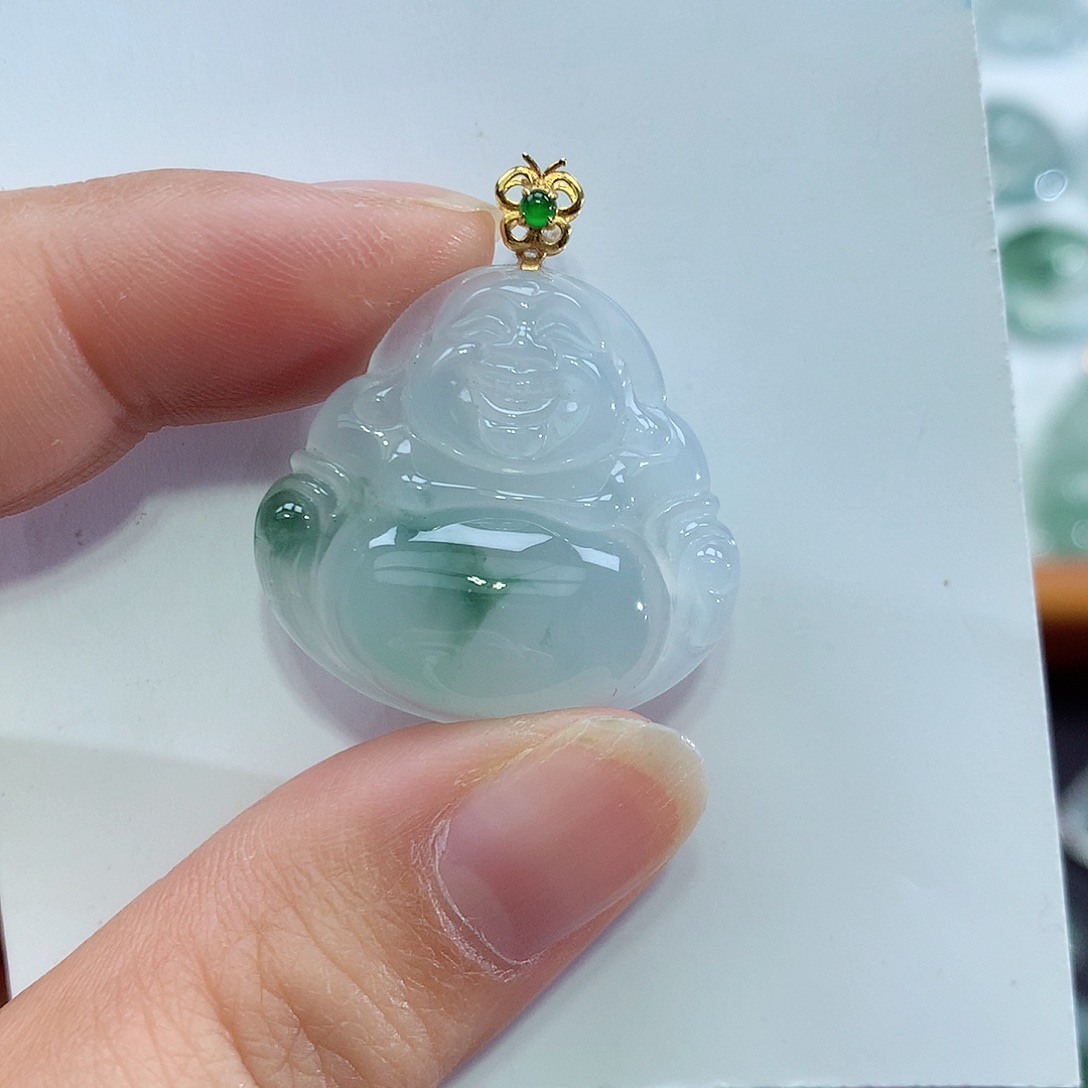 翡翠18K金镶嵌颈饰佛公