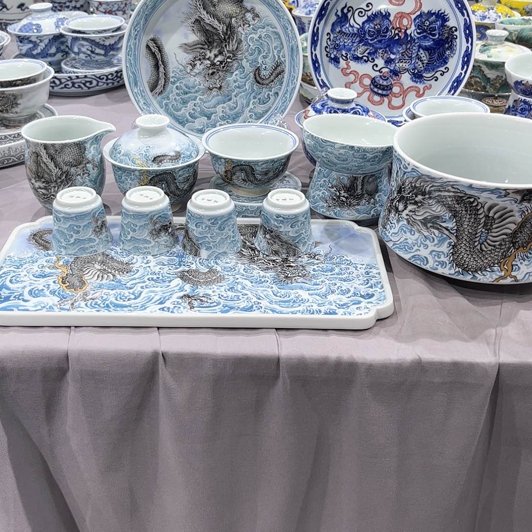 何****^景德镇陶瓷艺术品