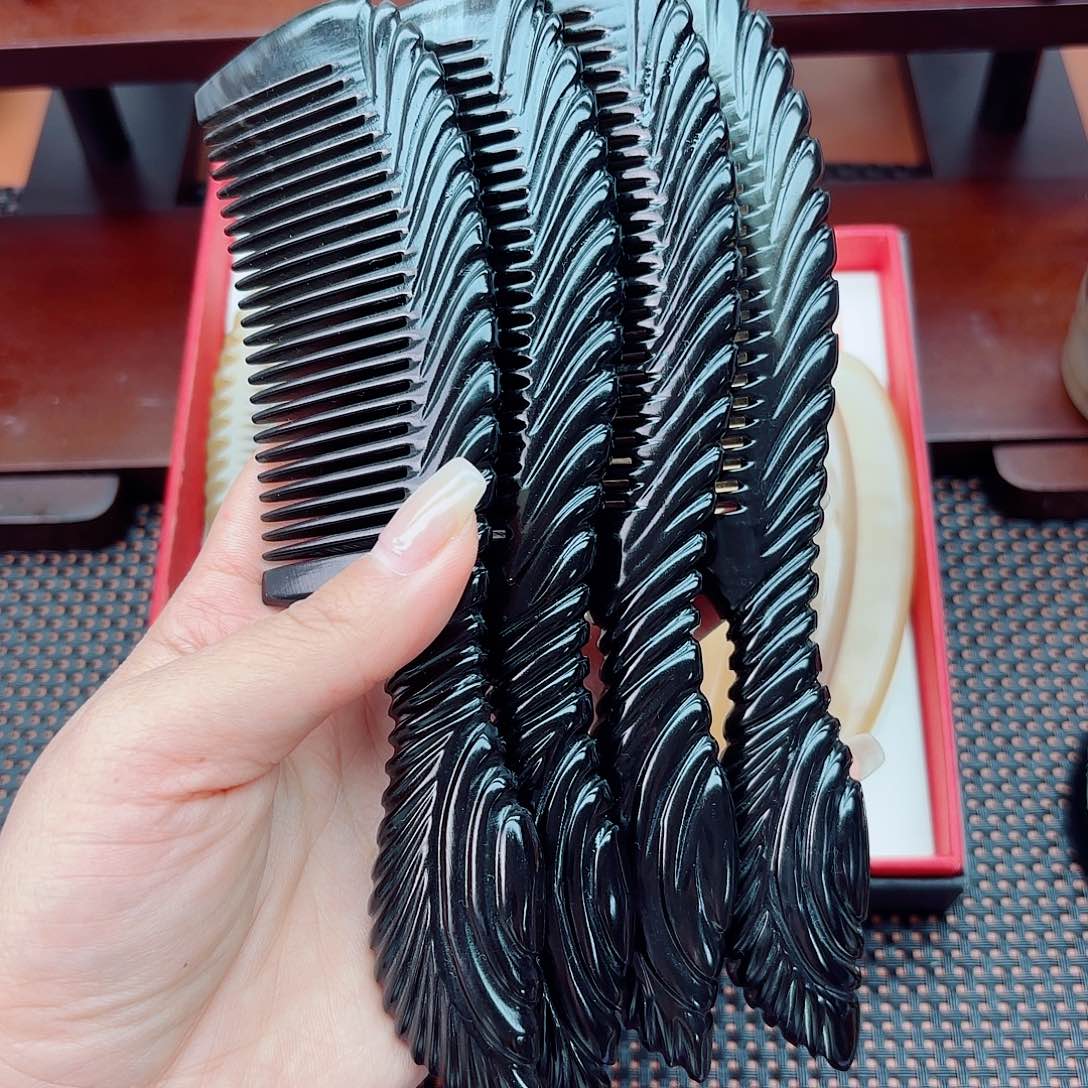 纯手工制作纯牛角梳子