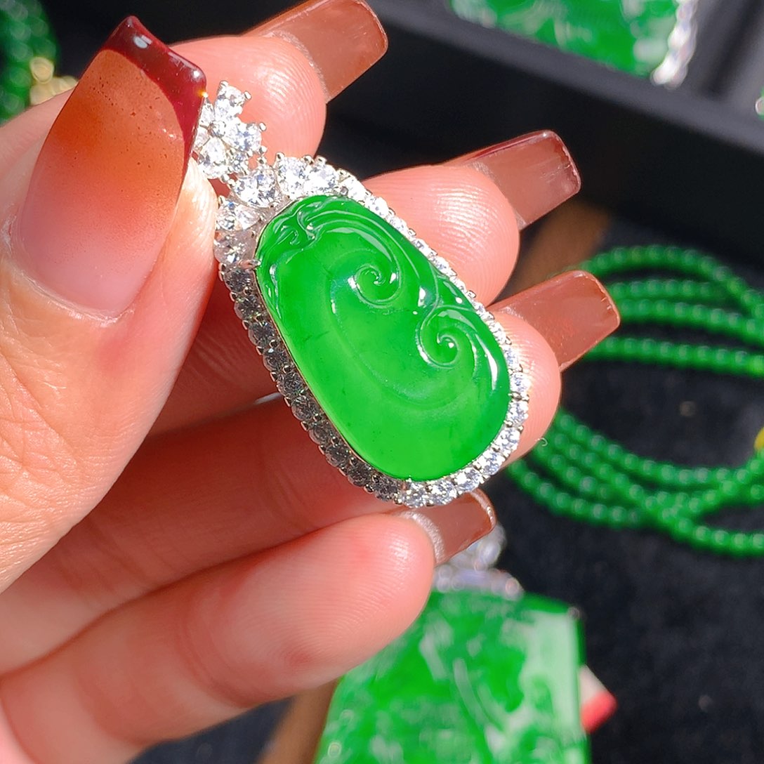 翡翠吊坠(不含链)未镶嵌