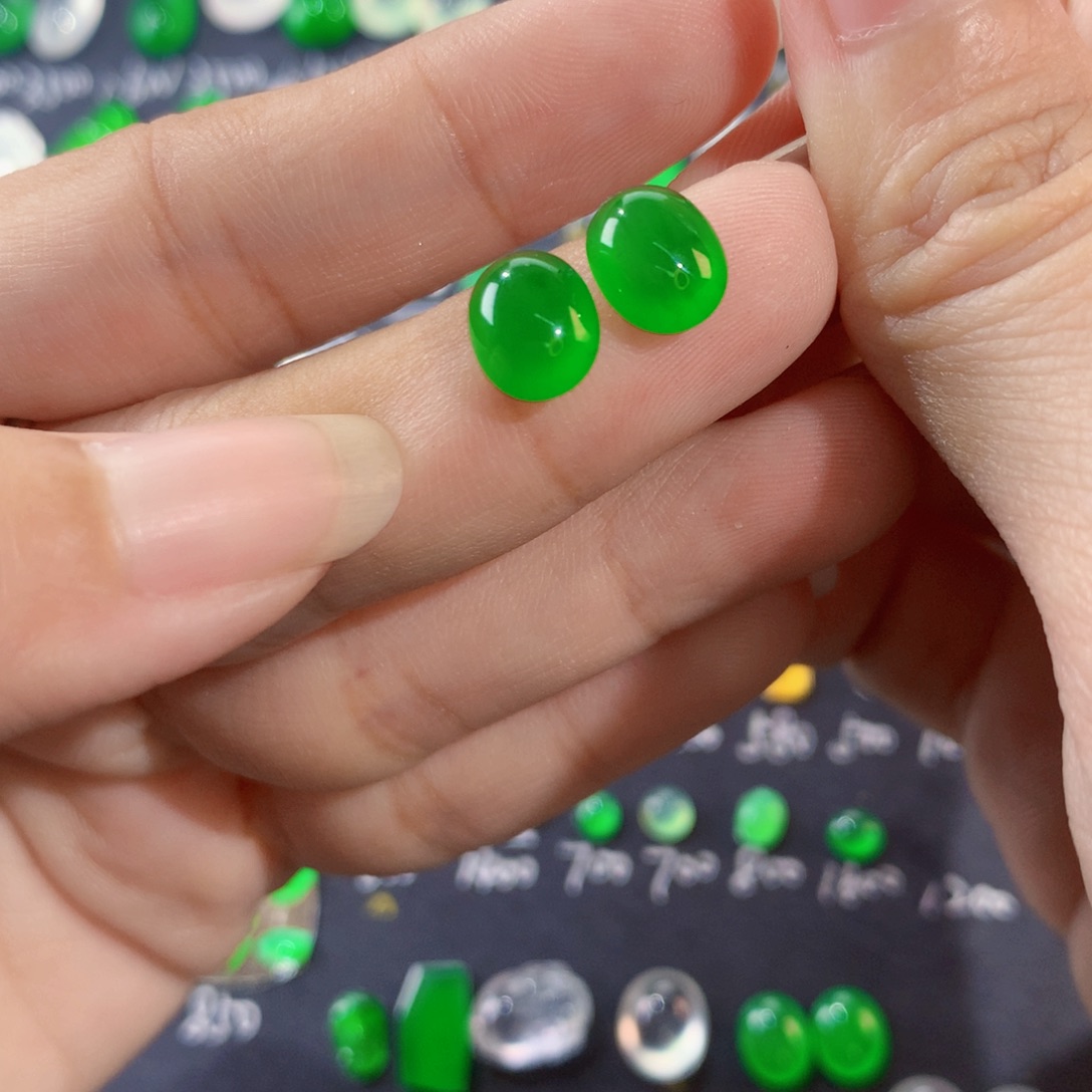 翡翠未镶嵌颈饰毕业款大绿蛋2