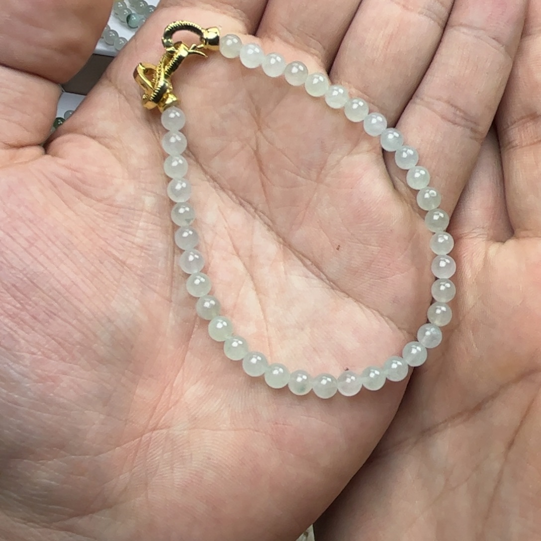 默***燕翡翠未镶嵌颈饰122