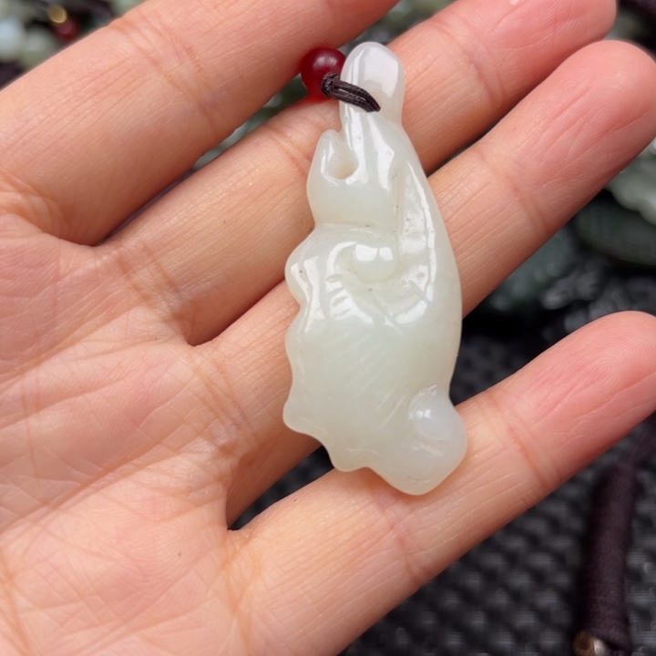 和田玉颈饰未镶嵌