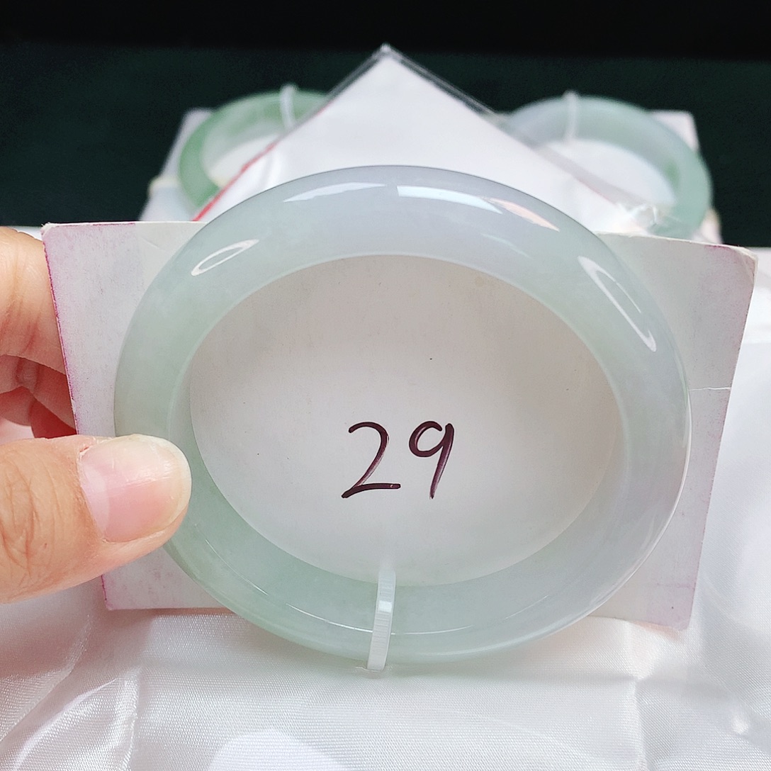 翡翠未镶嵌手镯正圈58.5