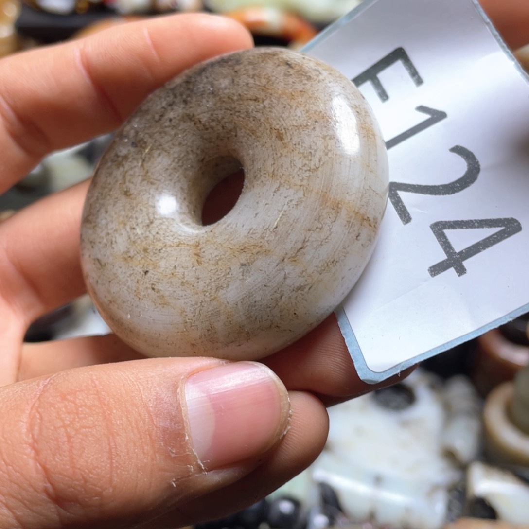 和田玉（糖玉）挂件未镶嵌