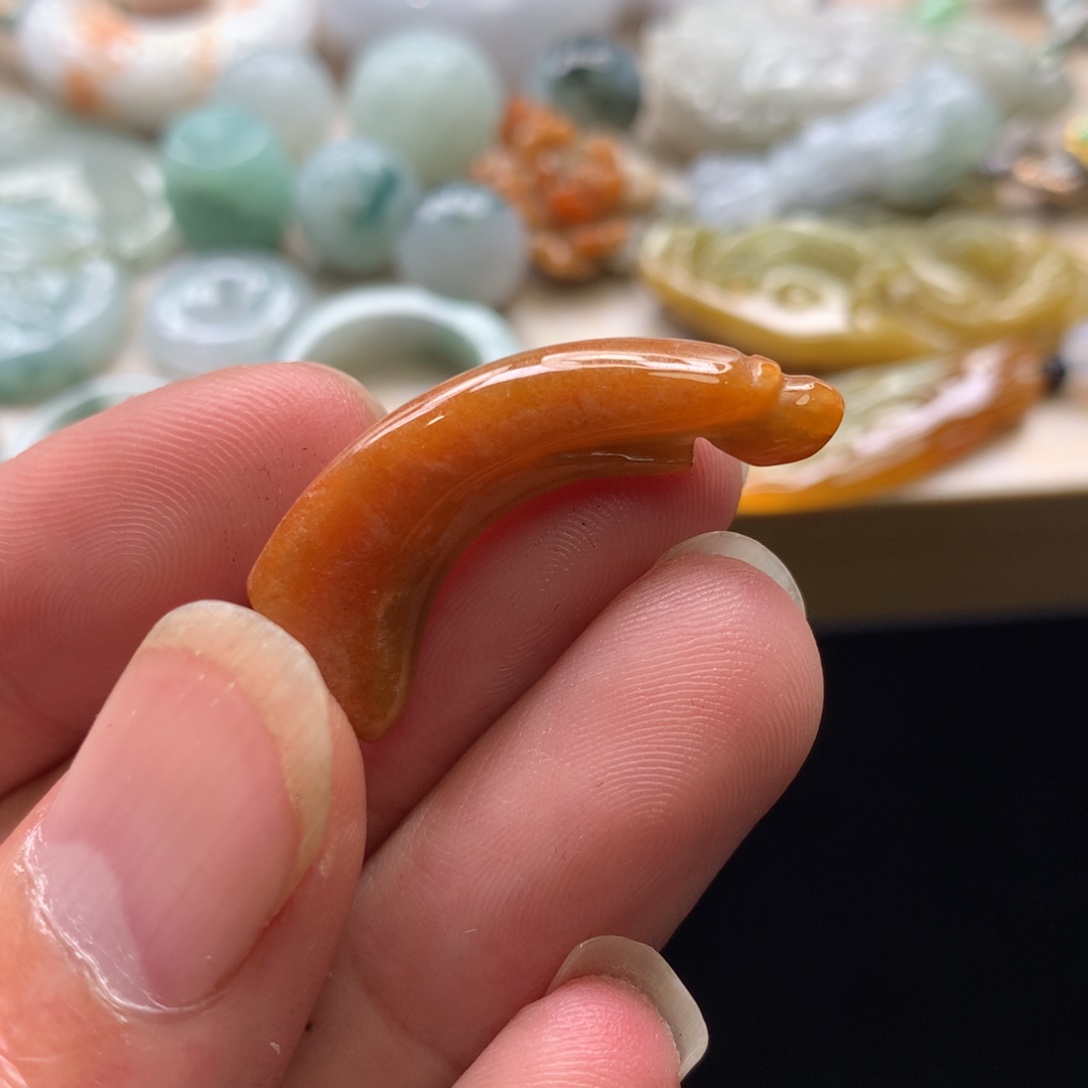 秋***翡翠未镶嵌颈饰吊坠