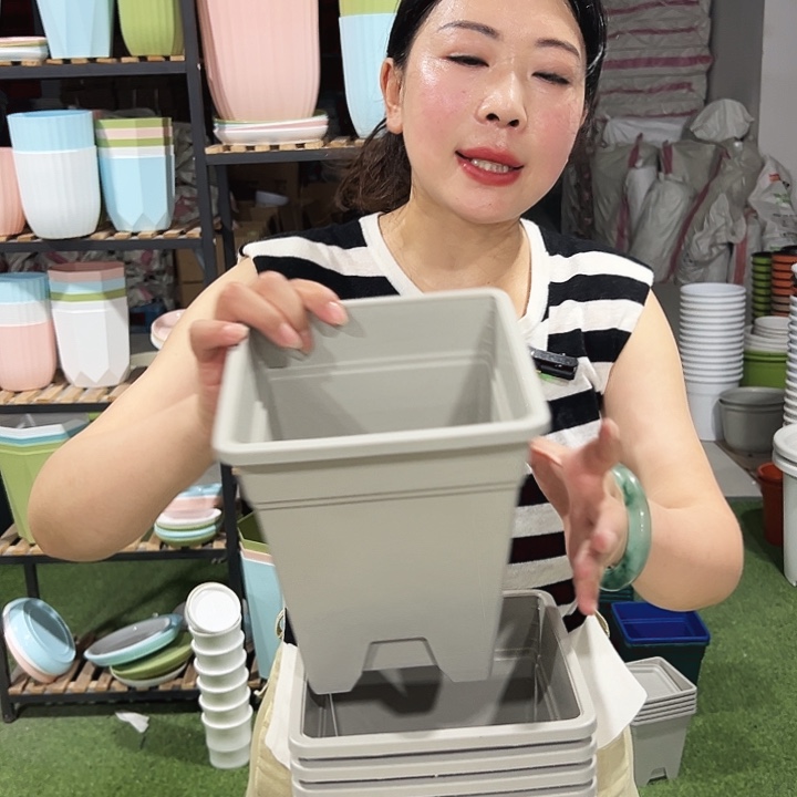 特价方形口16高18灰白带托5只