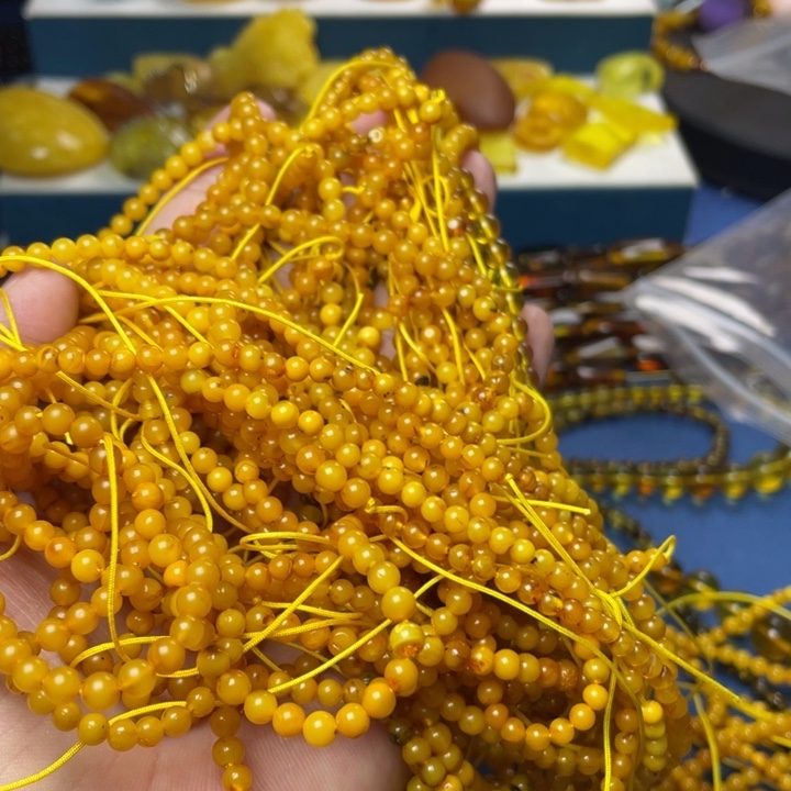 未镶嵌琥珀珠宝奇石