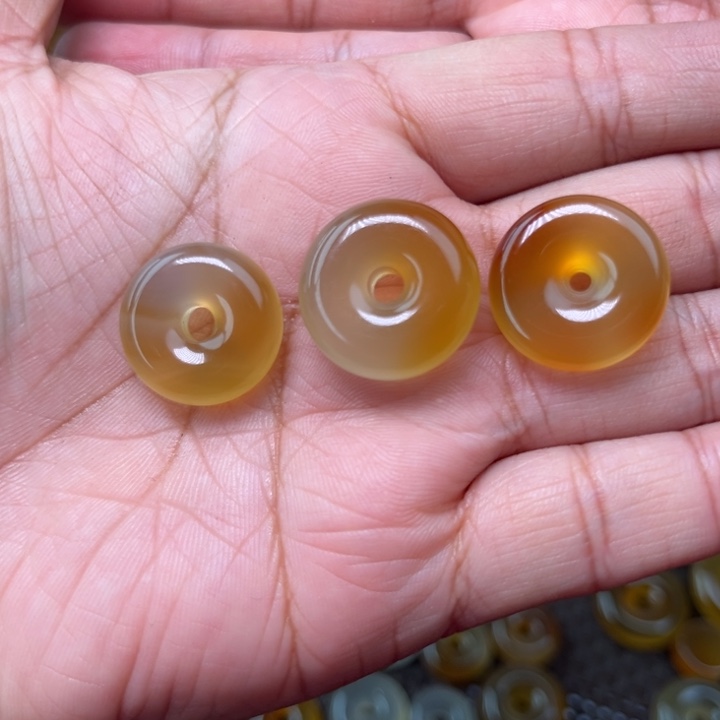 玛瑙/玉髓未镶嵌平安扣