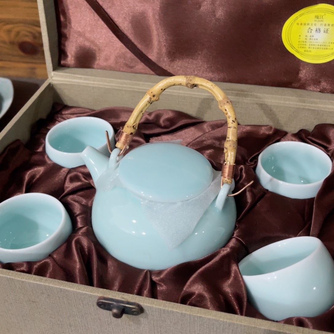 瓷片哈哈哈哈哈哈哈哈