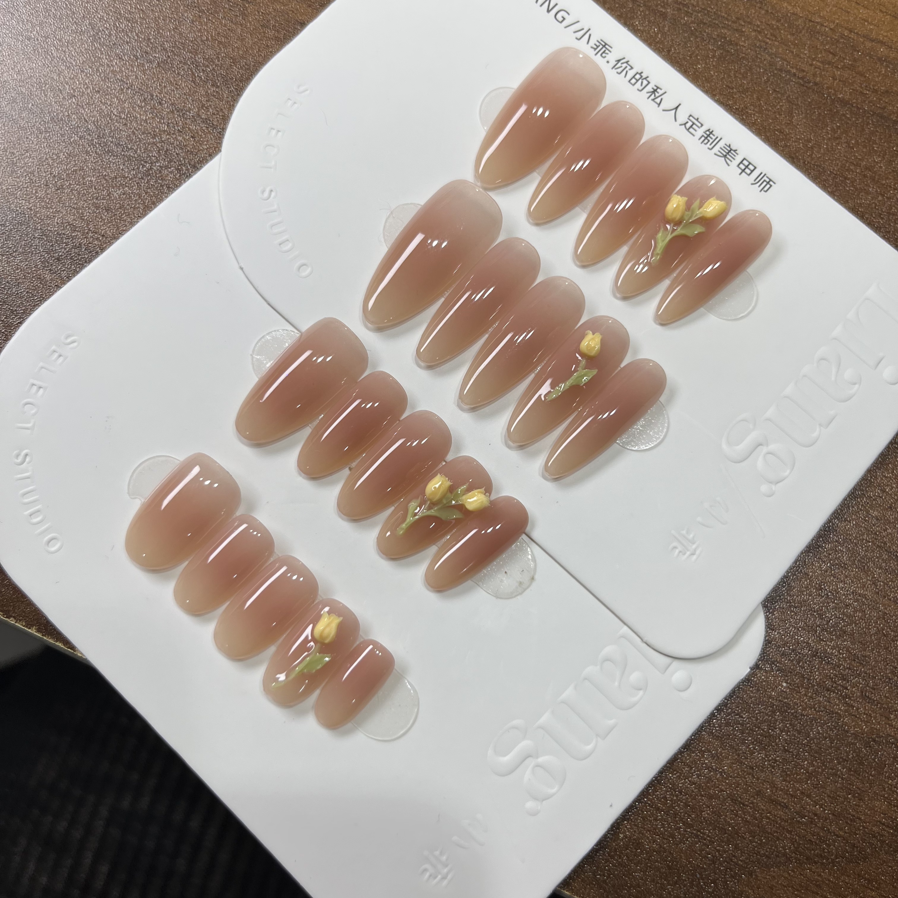 【A奶黄郁金香】高端 纯手工 定制 穿戴甲 轻奢美甲显白气质穿戴式