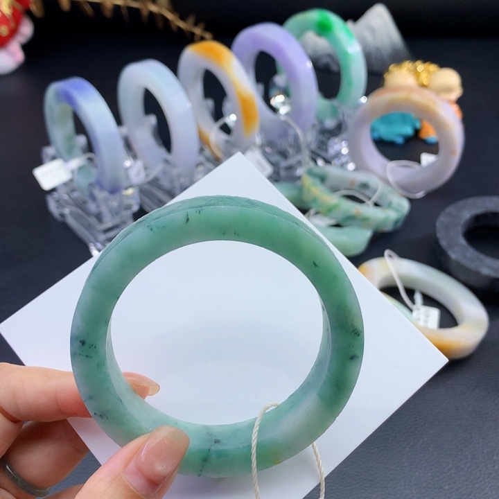 定制翡翠手镯未镶嵌