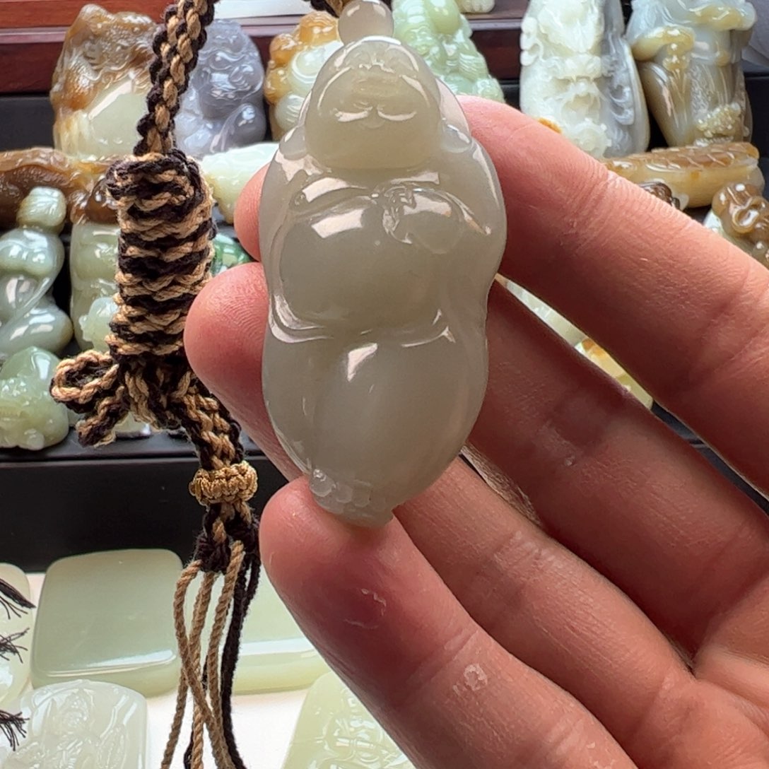 和田玉颈饰未镶嵌