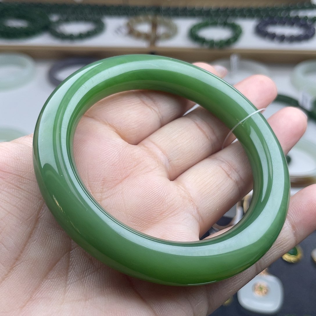 和田玉（碧玉）手镯未镶嵌