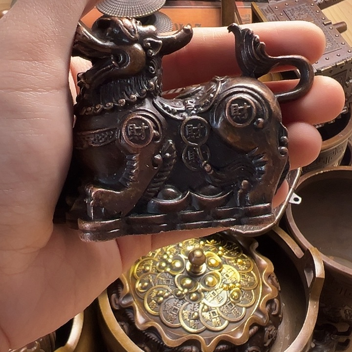 精美铜器，点击下单