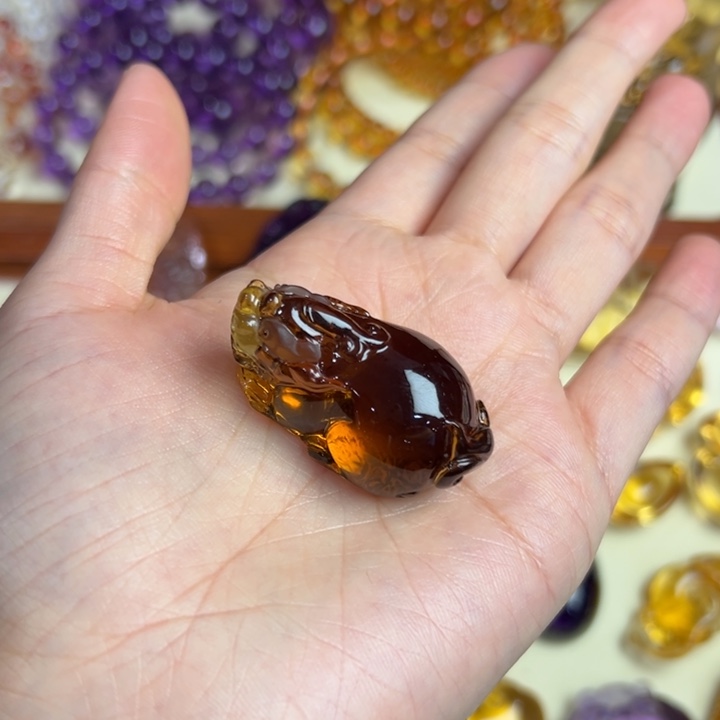 水晶吊坠(赠链)未镶嵌小*物